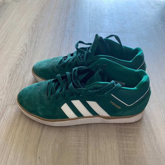 Adidas Men's Tyshawn Shoes (US size 10.5) - Picture 2 of 6